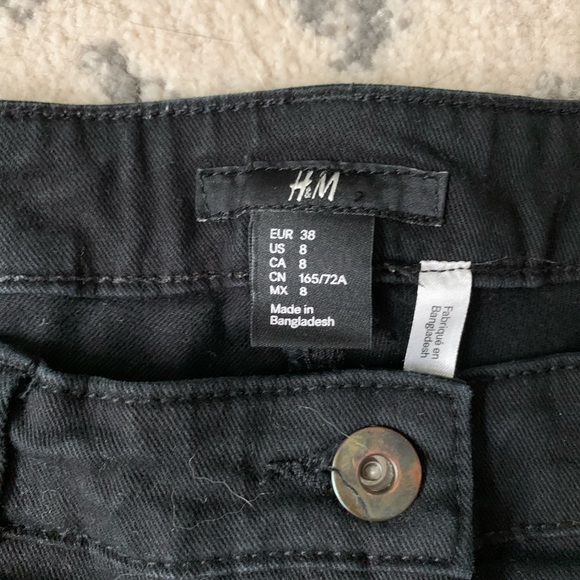 H&M Shorts - Picture 5 of 6